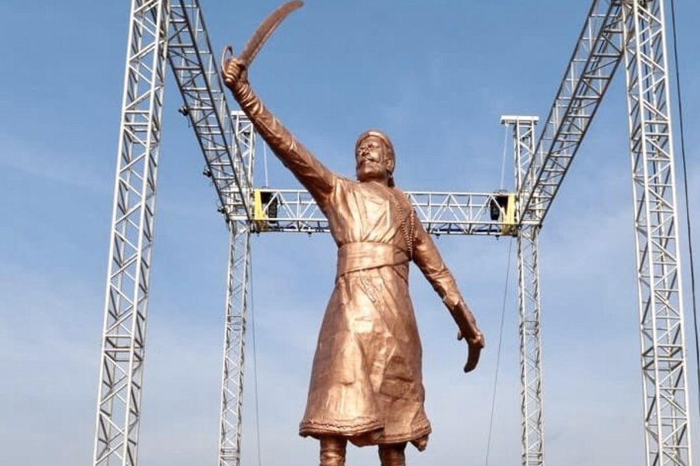 New Statue to Stand Tall